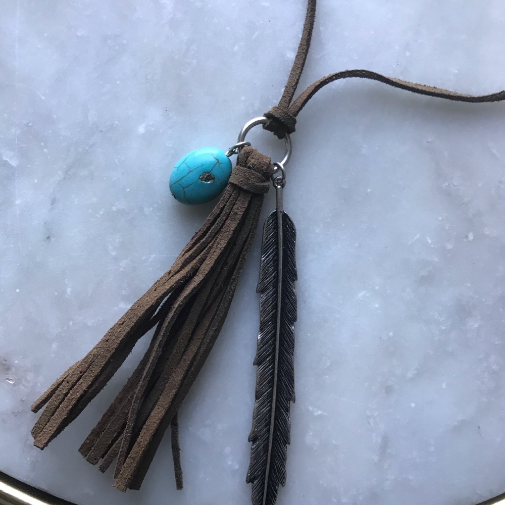 Brown Tassel Design Necklace - Picture 4 of 5